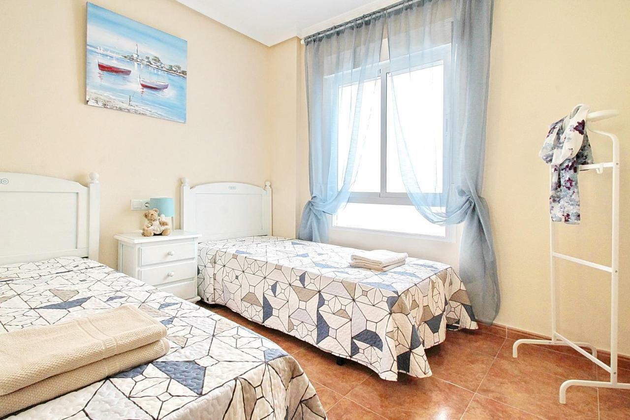 Zoa Happy Vacations Leilighet Torrevieja Eksteriør bilde